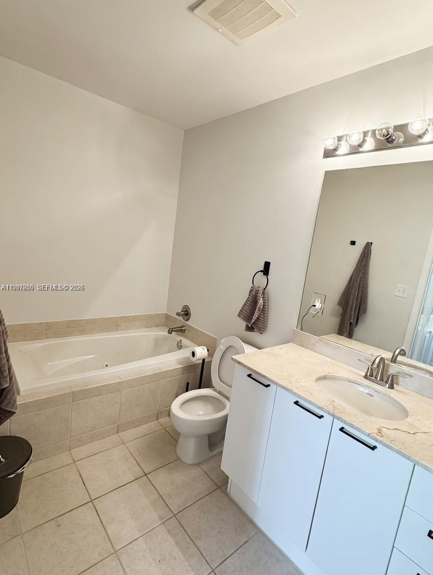 Photo of 140 Dixie Hwy  #810, Hollywood, Florida, 33020 - 