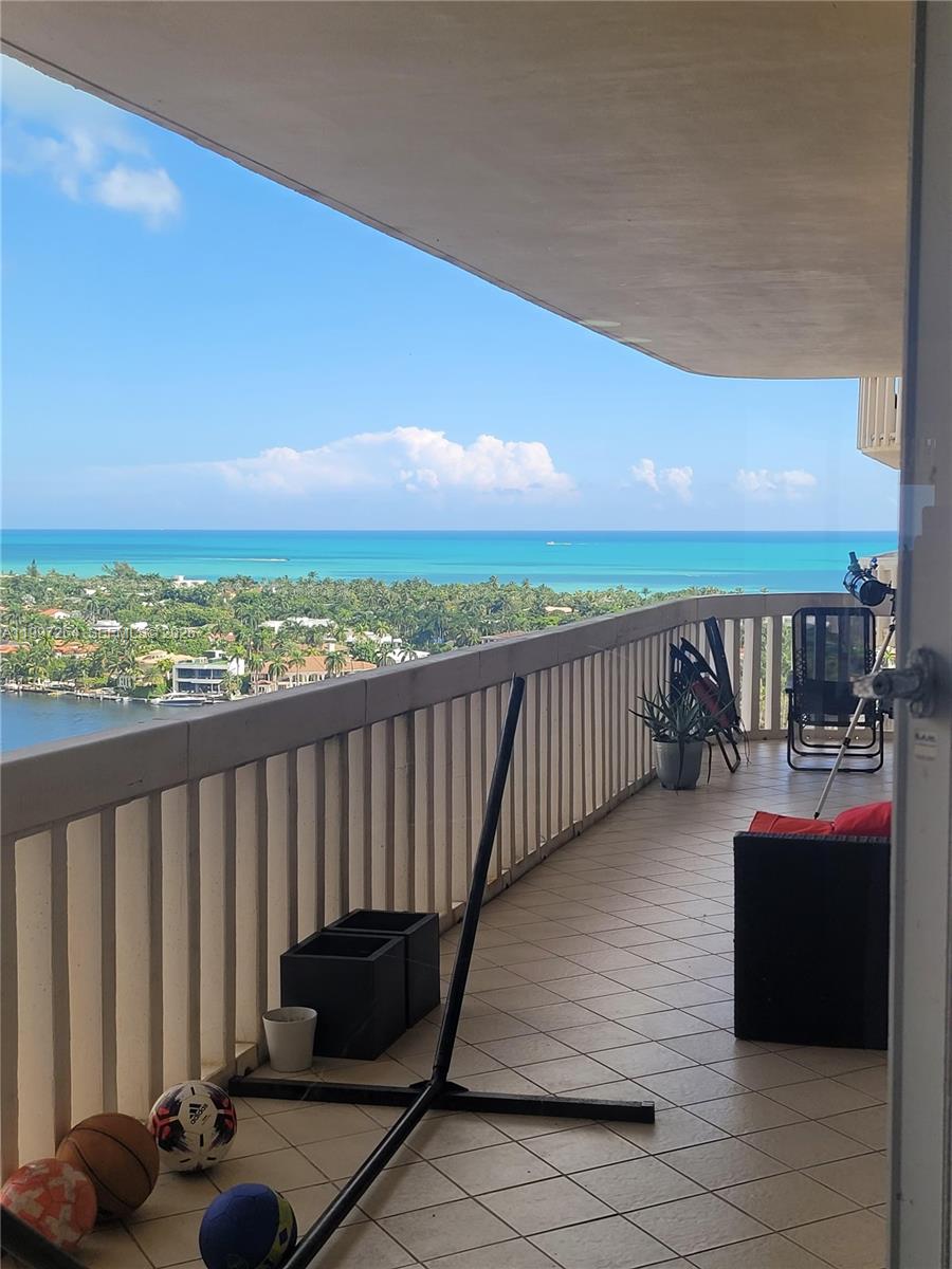 Photo of 19355 Turnberry Way  #16L, Aventura, Florida, 33180 - 