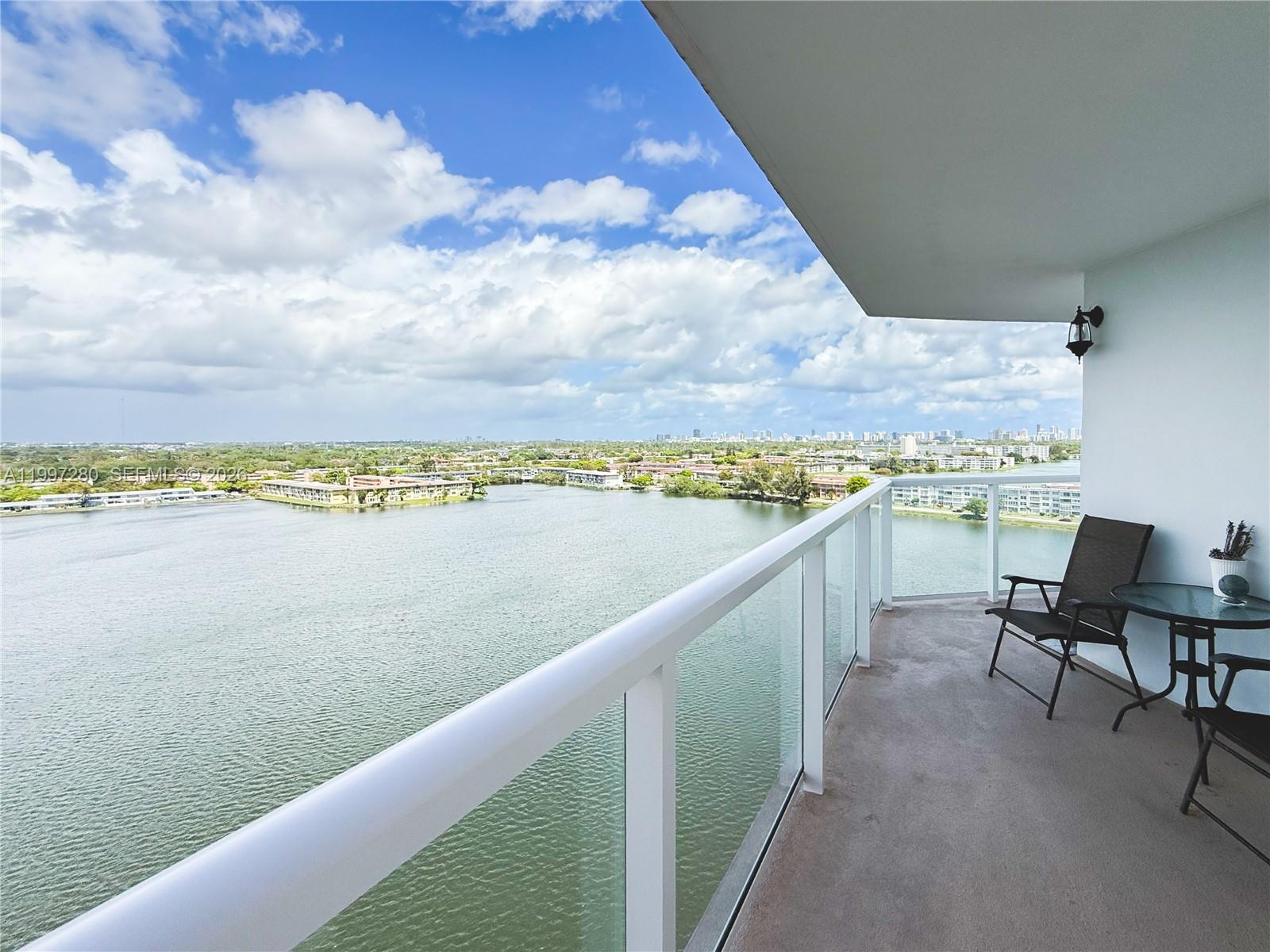 Ver detalles 1406W 2 / 2 1140 sq. ft. $ 2026-04-09 0 foto