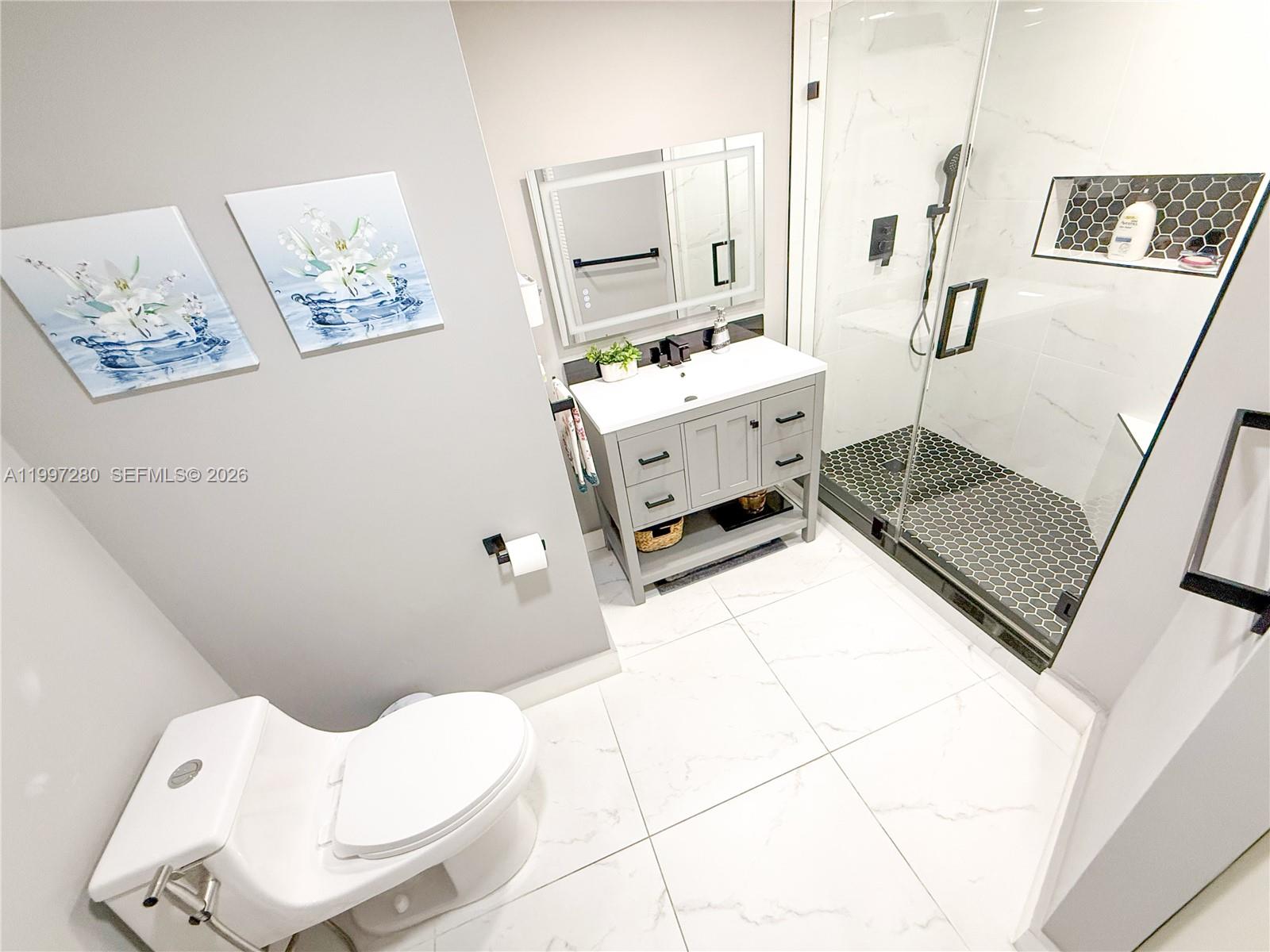 Ver detalles 1406W 2 / 2 1140 sq. ft. $ 2026-04-09 0 foto