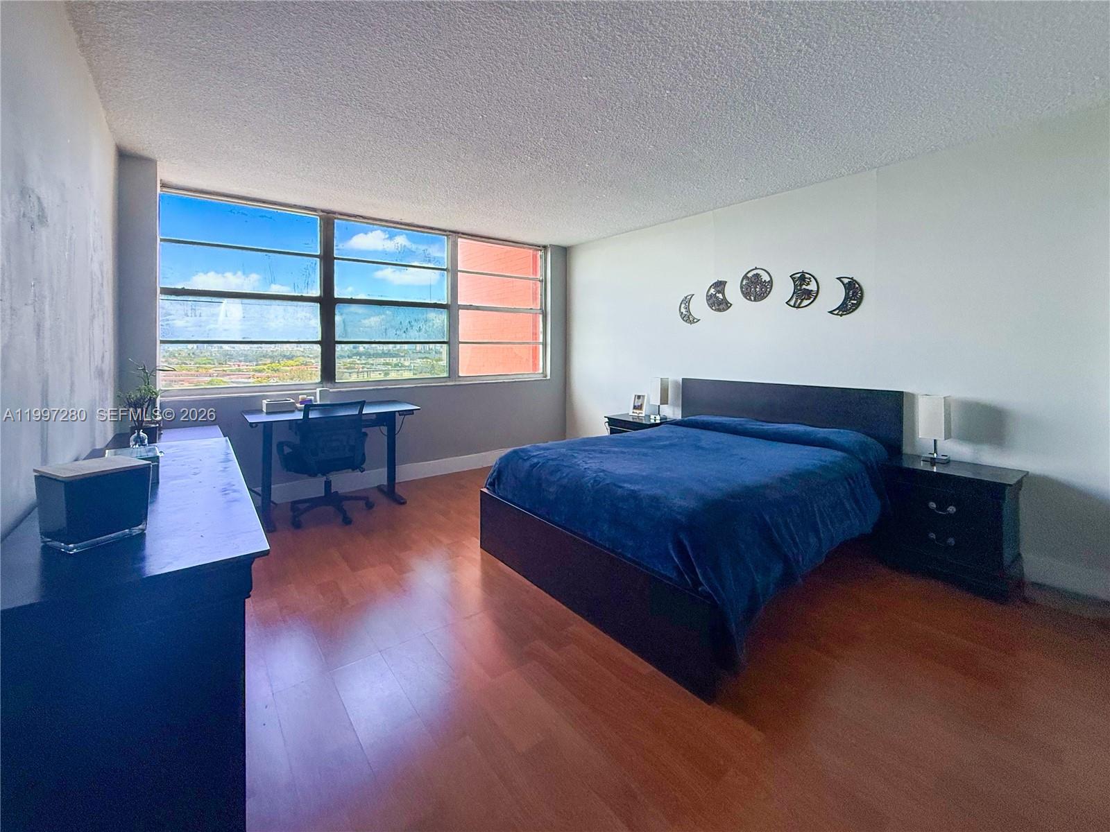 Ver detalles 1406W 2 / 2 1140 sq. ft. $ 2026-04-09 0 foto