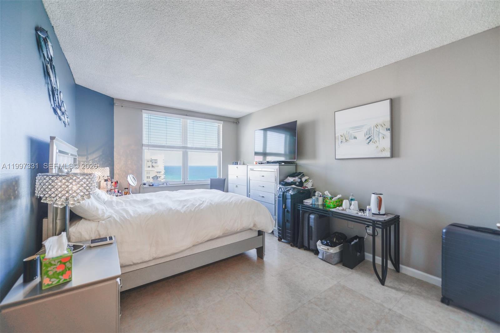 See details 20D 1 / 2 870 sq. ft. $ 2026-04-08 0 Photo