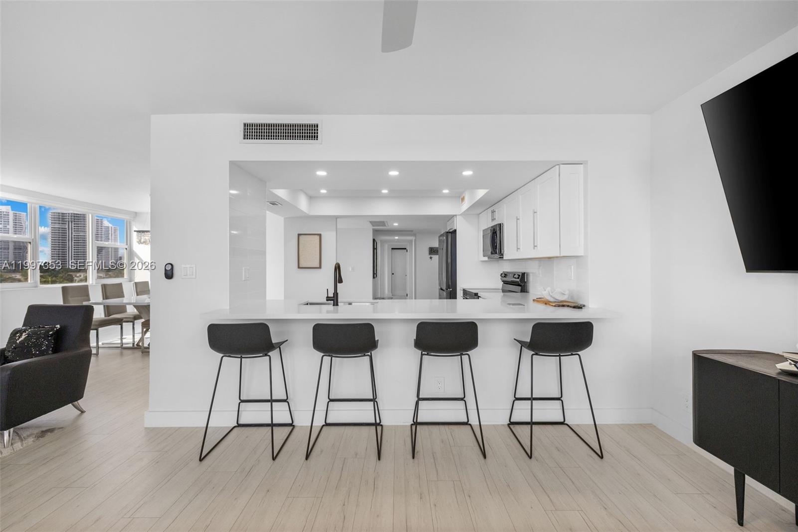 Photo of 3180 Ocean Dr  #516, Hallandale Beach, Florida, 33009 - 