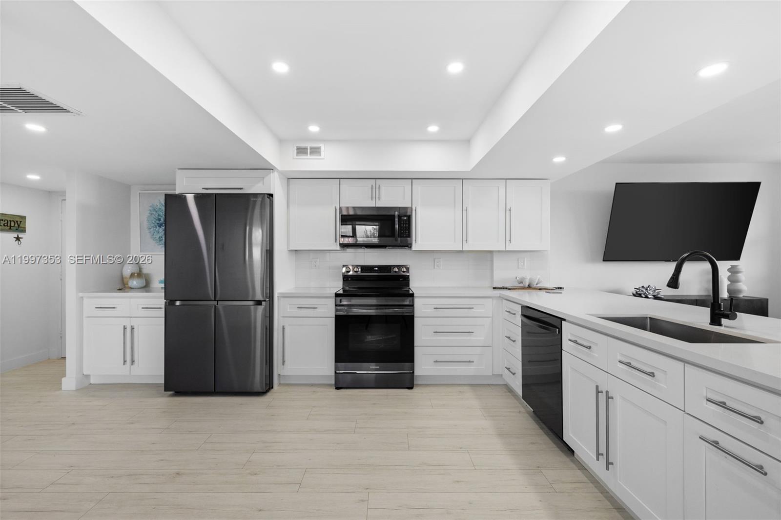 Photo of 3180 Ocean Dr  #516, Hallandale Beach, Florida, 33009 - 