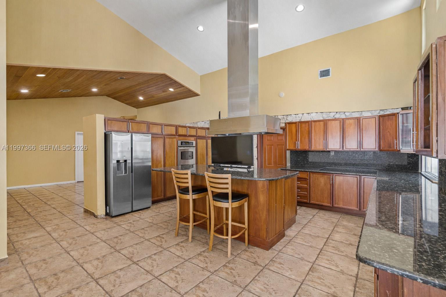   /   sq. ft. $ 2026-04-08 0 Photo