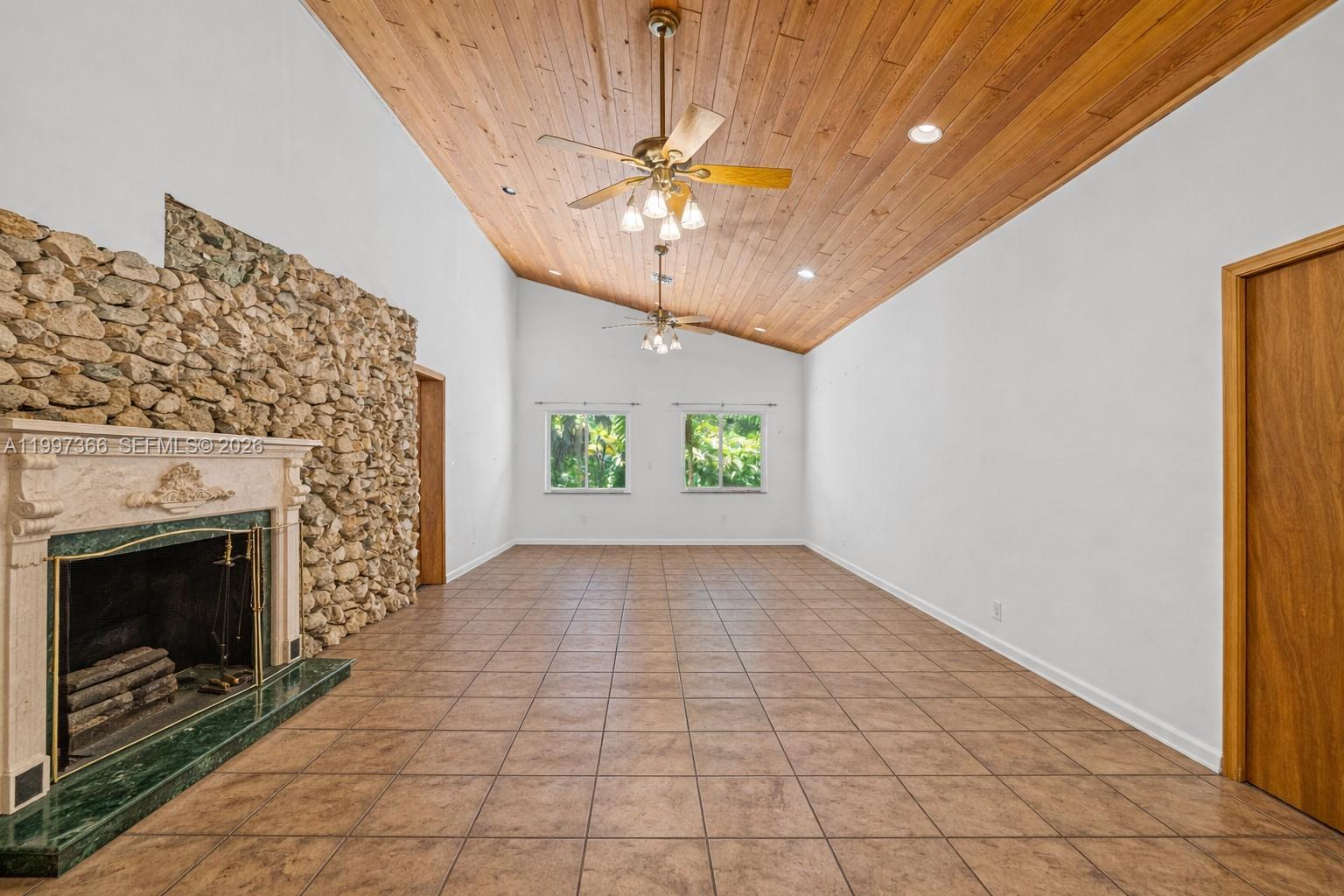   /   sq. ft. $ 2026-04-08 0 Photo