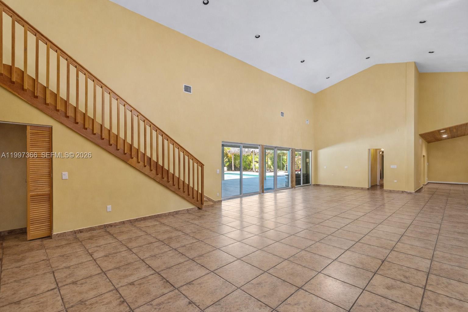   /   sq. ft. $ 2026-04-08 0 Photo