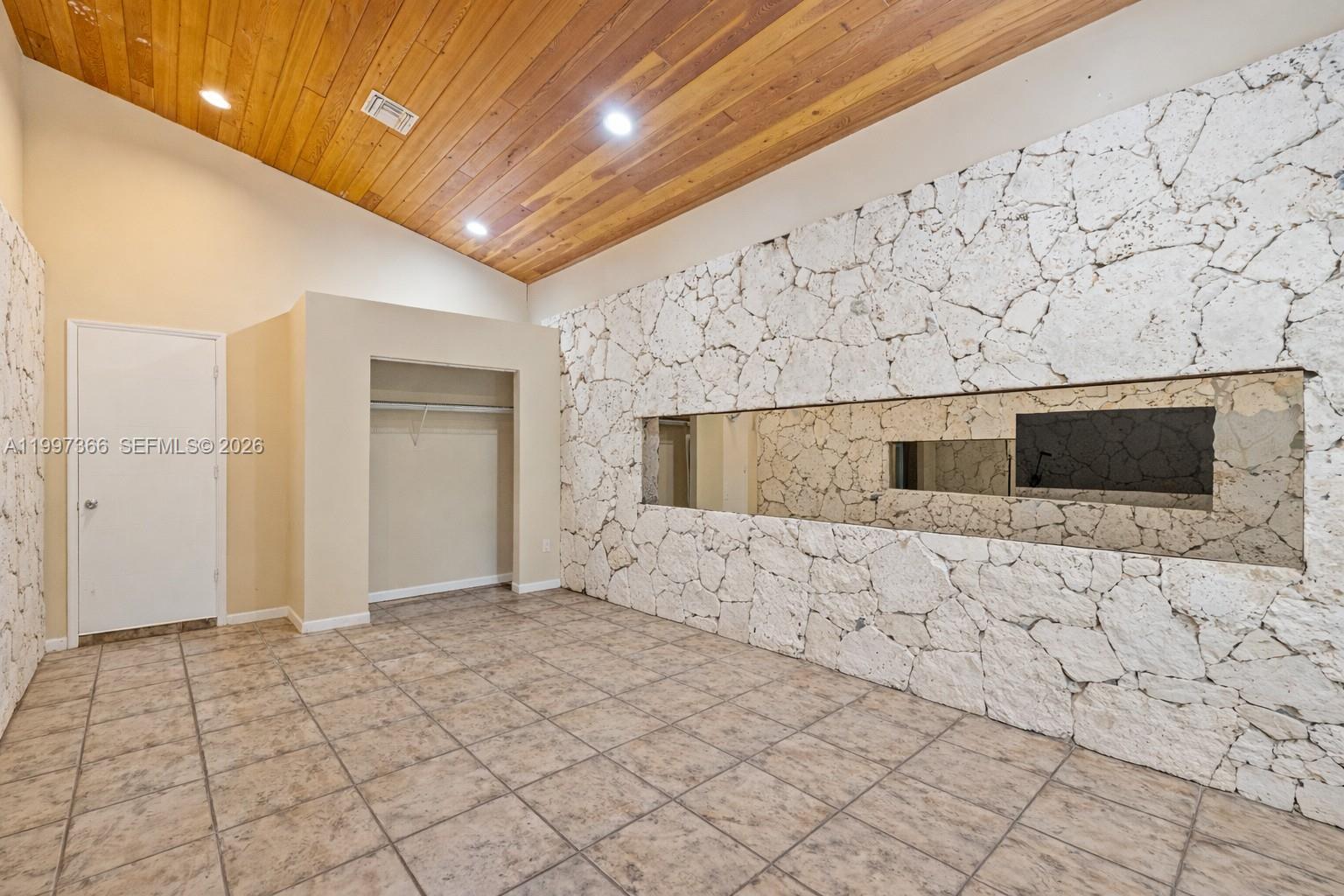   /   sq. ft. $ 2026-04-08 0 Photo