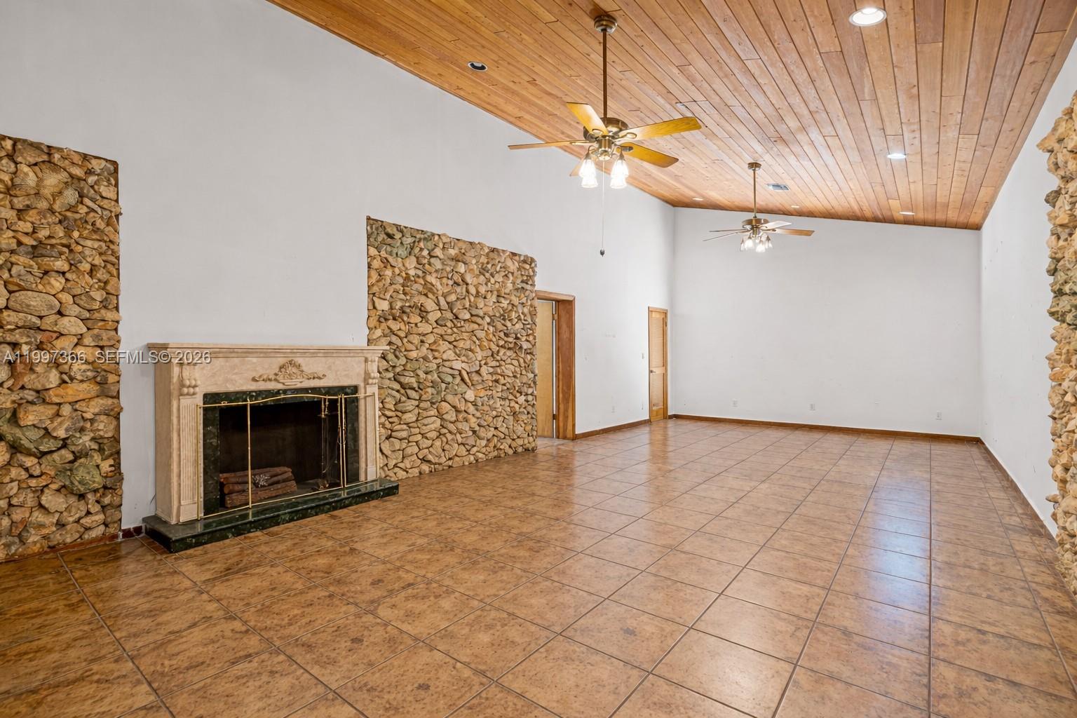   /   sq. ft. $ 2026-04-08 0 Photo