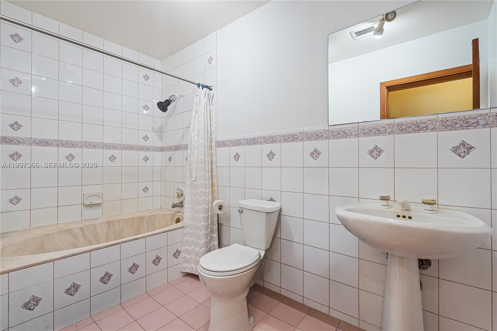   /   sq. ft. $ 2026-04-08 0 Photo