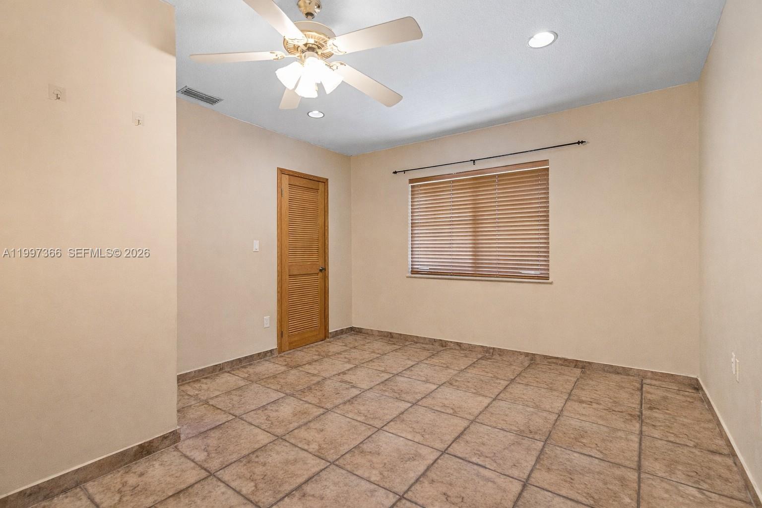   /   sq. ft. $ 2026-04-08 0 Photo