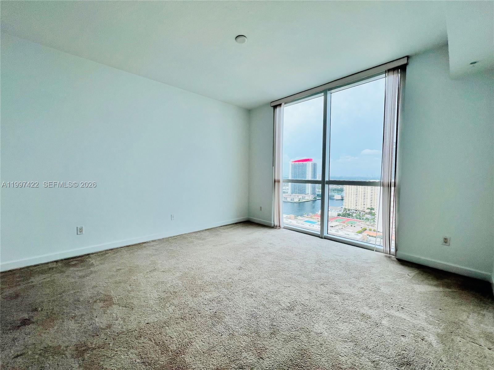Photo of 1945 Ocean Dr  #2114, Hallandale Beach, Florida, 33009 - 