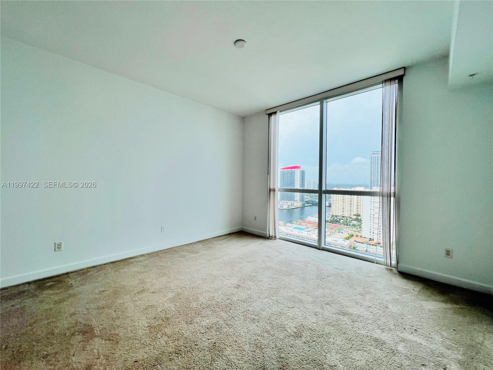 Photo of 1945 Ocean Dr  #2114, Hallandale Beach, Florida, 33009 - 