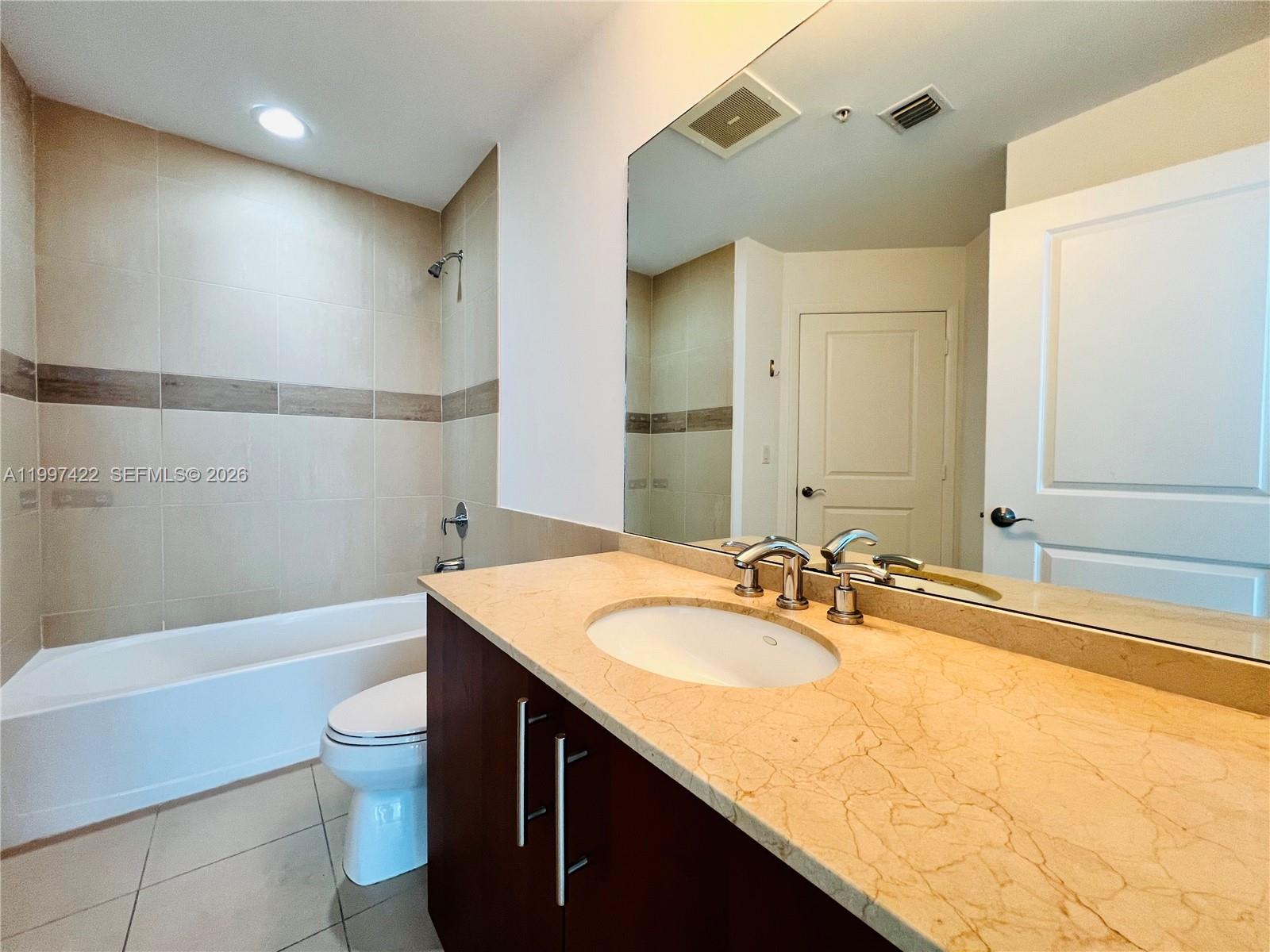 Photo of 1945 Ocean Dr  #2114, Hallandale Beach, Florida, 33009 - 