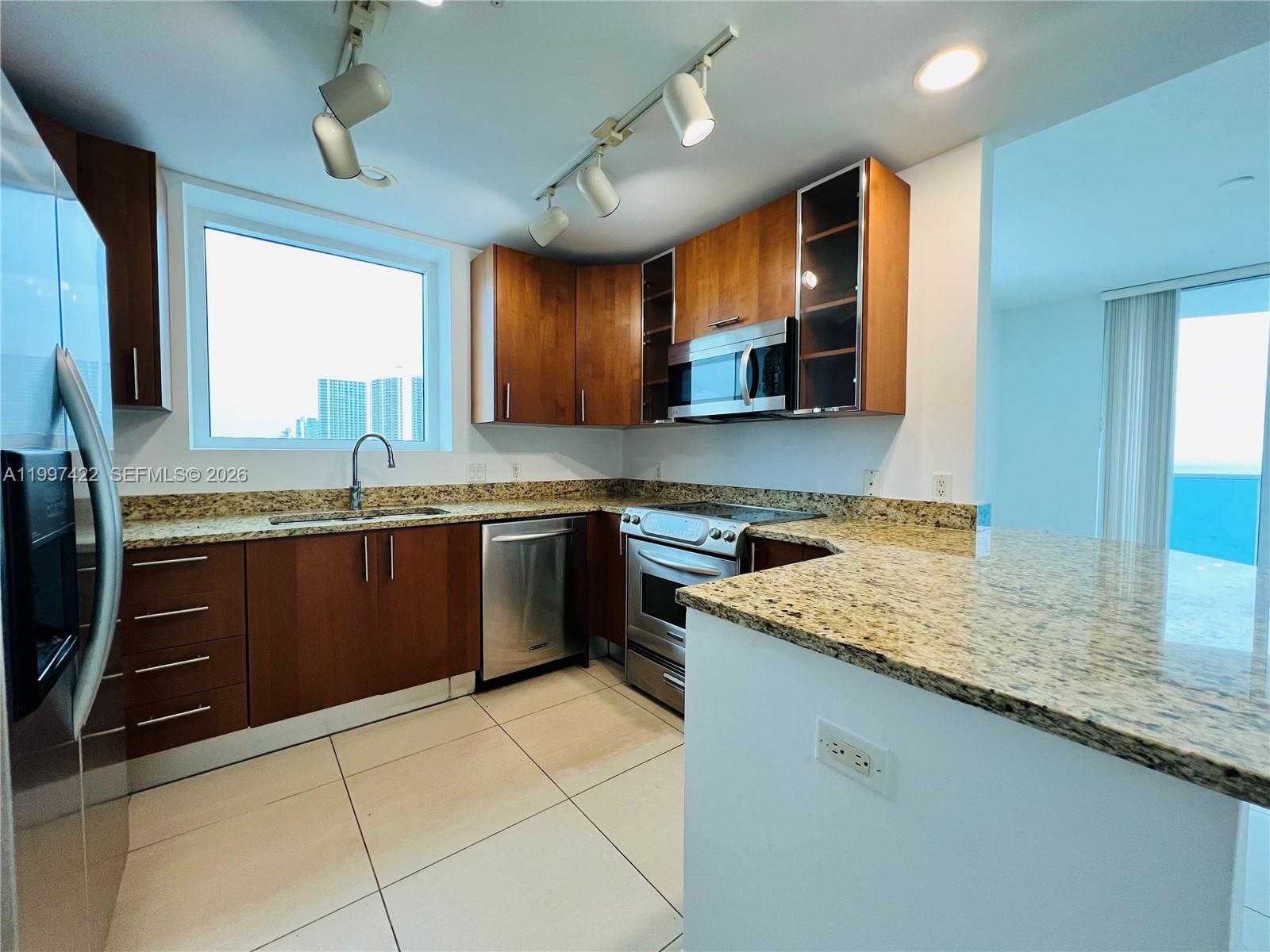 Photo of 1945 Ocean Dr  #2114, Hallandale Beach, Florida, 33009 - 