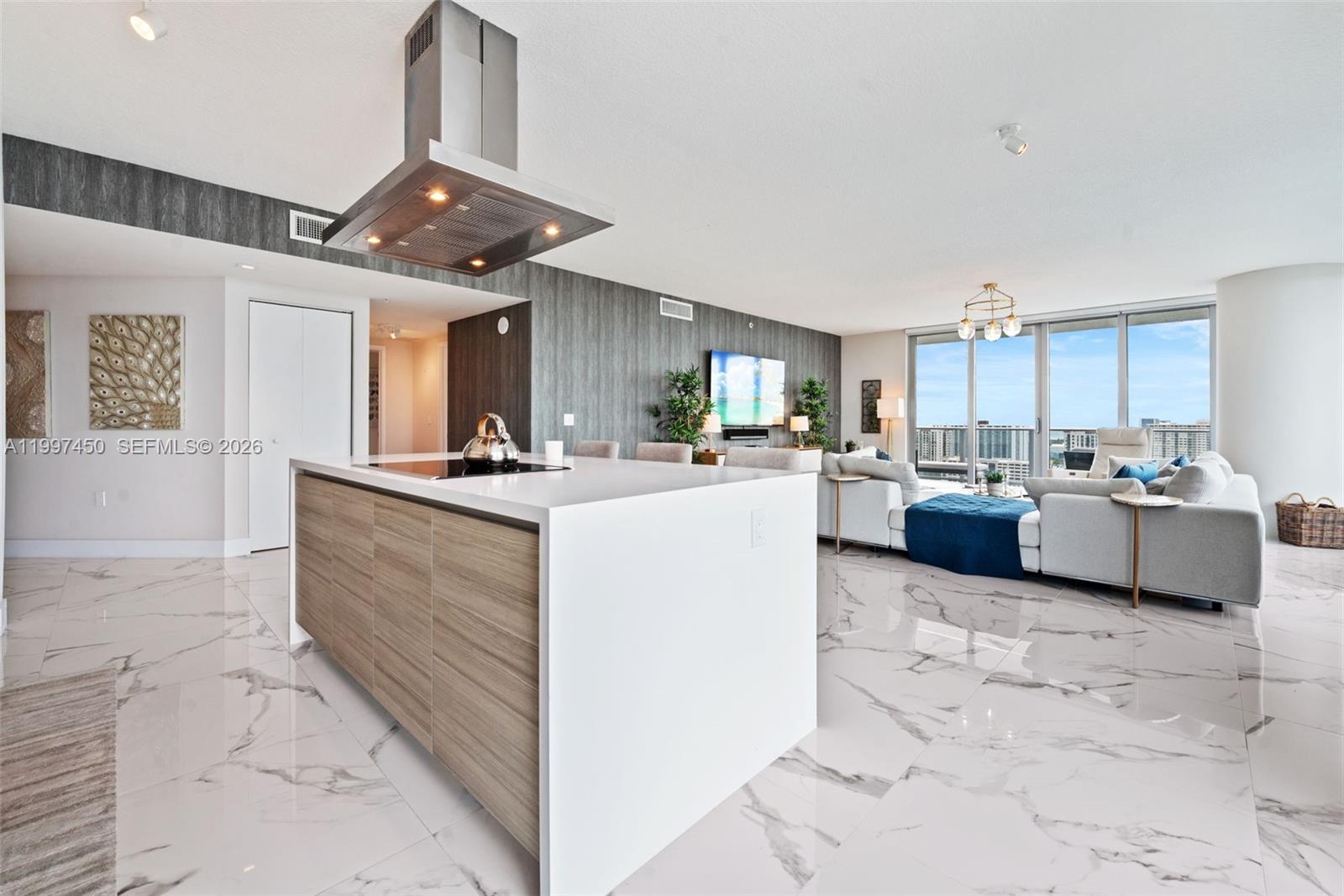 5-2102 3 / 4 1892 sq. ft. $ 2026-04-08 0 Photo