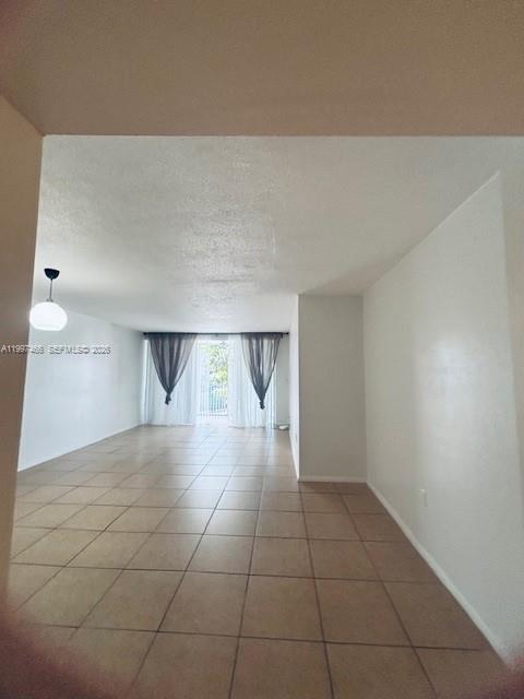 See details 214-2 1 / 1 909 sq. ft. $ 2026-04-08 0 Photo