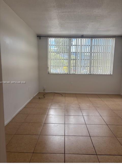 See details 214-2 1 / 1 909 sq. ft. $ 2026-04-08 0 Photo