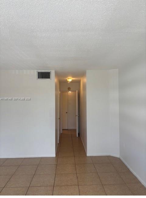See details 214-2 1 / 1 909 sq. ft. $ 2026-04-08 0 Photo