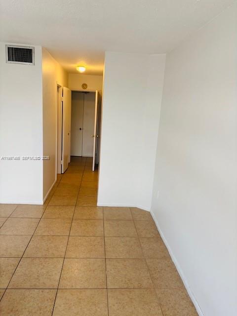 See details 214-2 1 / 1 909 sq. ft. $ 2026-04-08 0 Photo