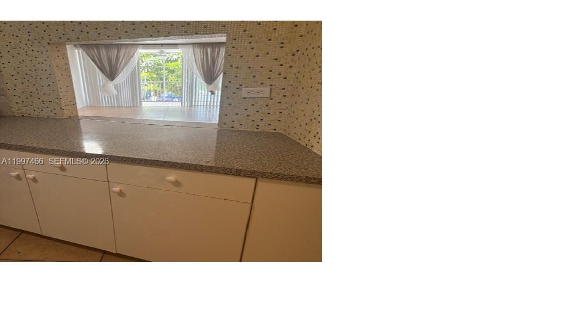 See details 214-2 1 / 1 909 sq. ft. $ 2026-04-08 0 Photo