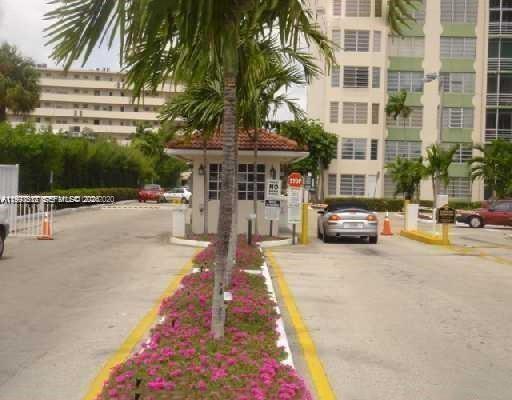 300-2 2 / 2 1315 sq. ft. $ 2026-04-08 0 Photo