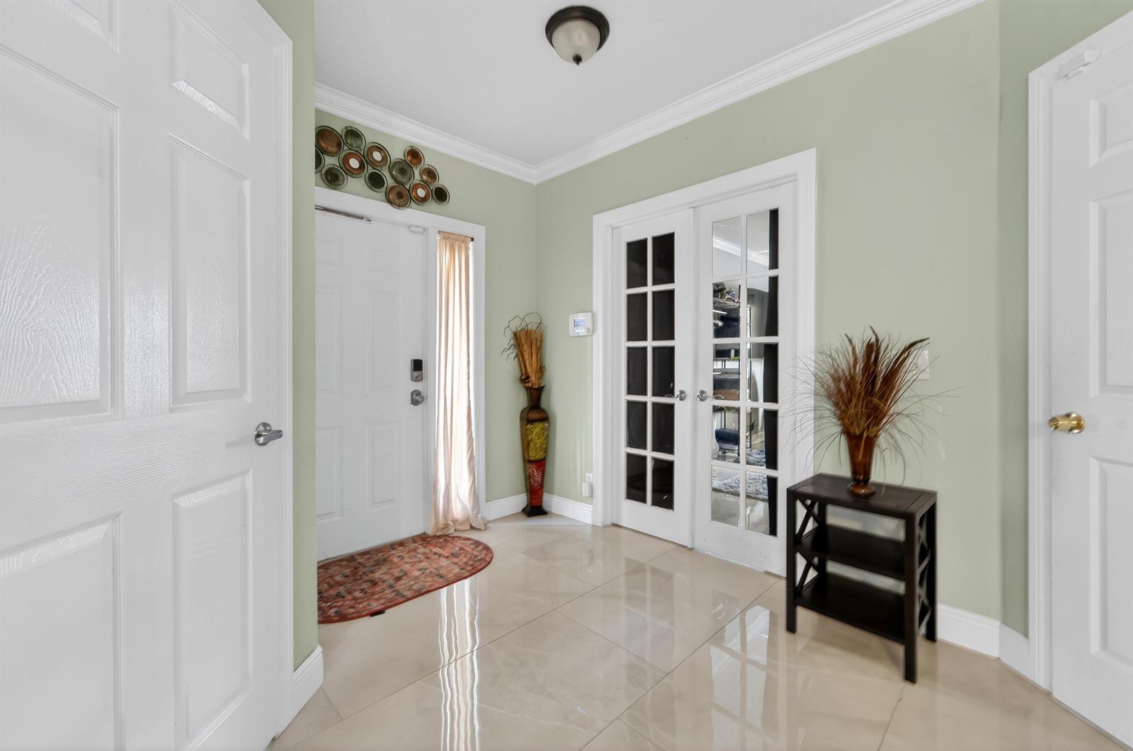 Ver detalles 162 3 / 1561 sq. ft. $ 2026-04-28 0 foto