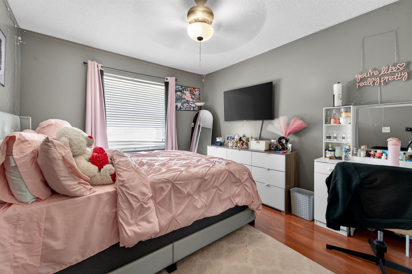 Ver detalles 162 3 / 1561 sq. ft. $ 2026-04-28 0 foto