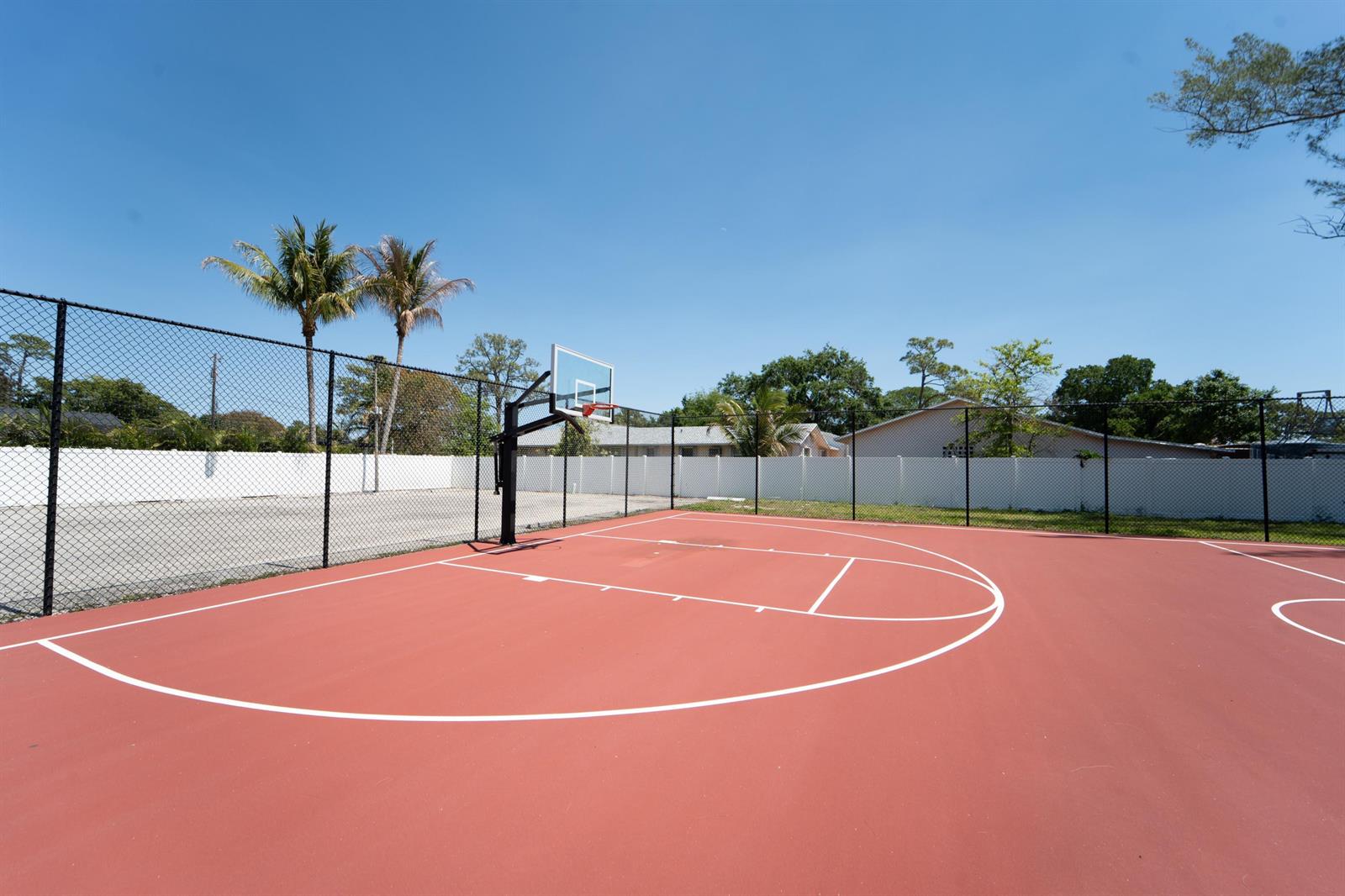 Ver detalles 162 3 / 1561 sq. ft. $ 2026-04-28 0 foto