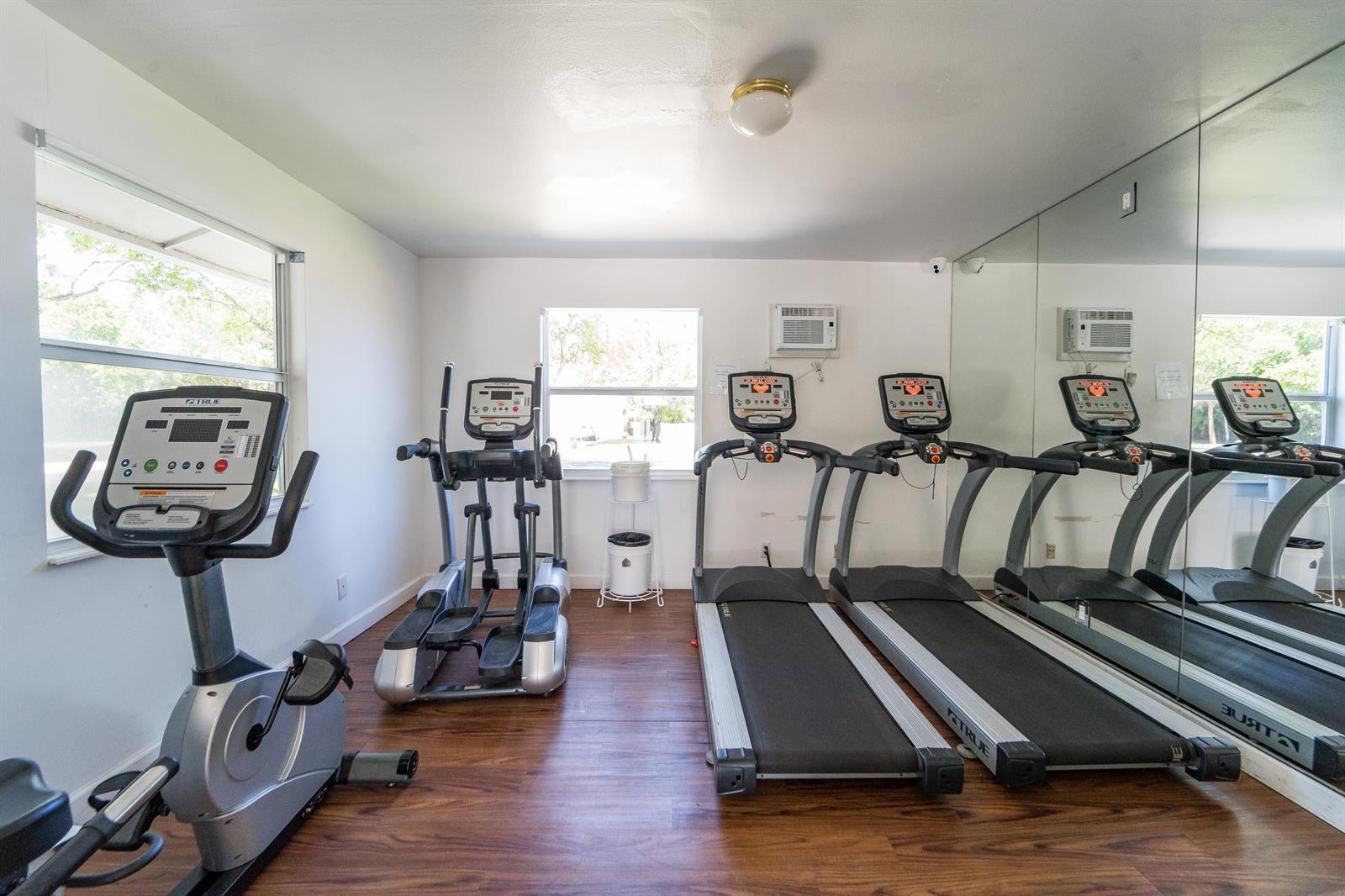 Ver detalles 162 3 / 1561 sq. ft. $ 2026-04-28 0 foto