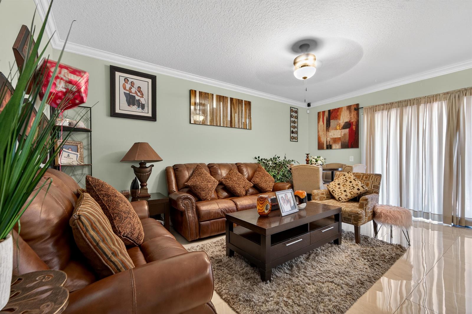 Ver detalles 162 3 / 1561 sq. ft. $ 2026-04-28 0 foto