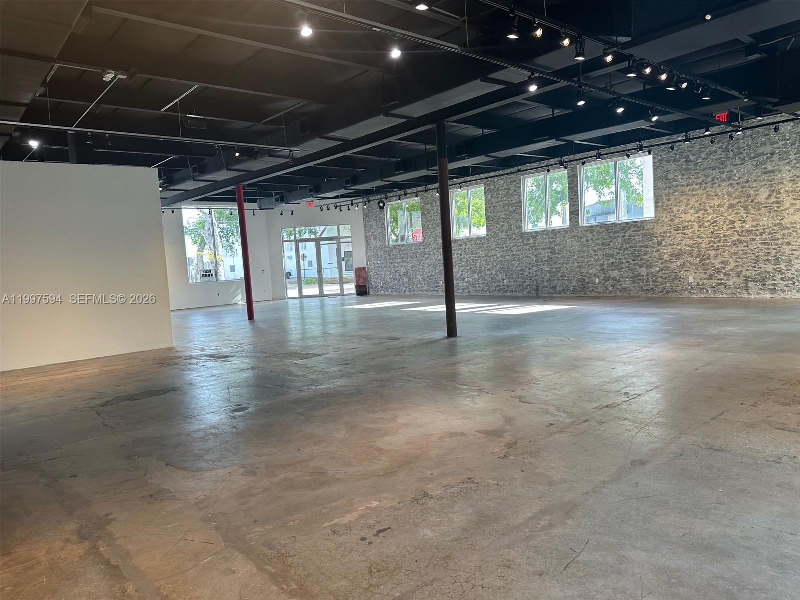290  /   sq. ft. $ 2026-04-08 0 Photo