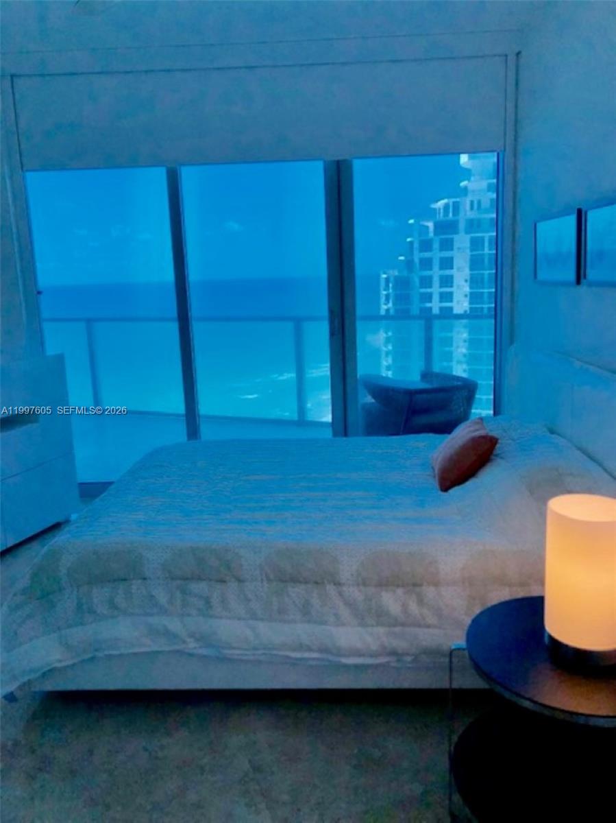 Photo of 3101 Ocean Dr  #2406, Hollywood, Florida, 33019 - Third bedroom