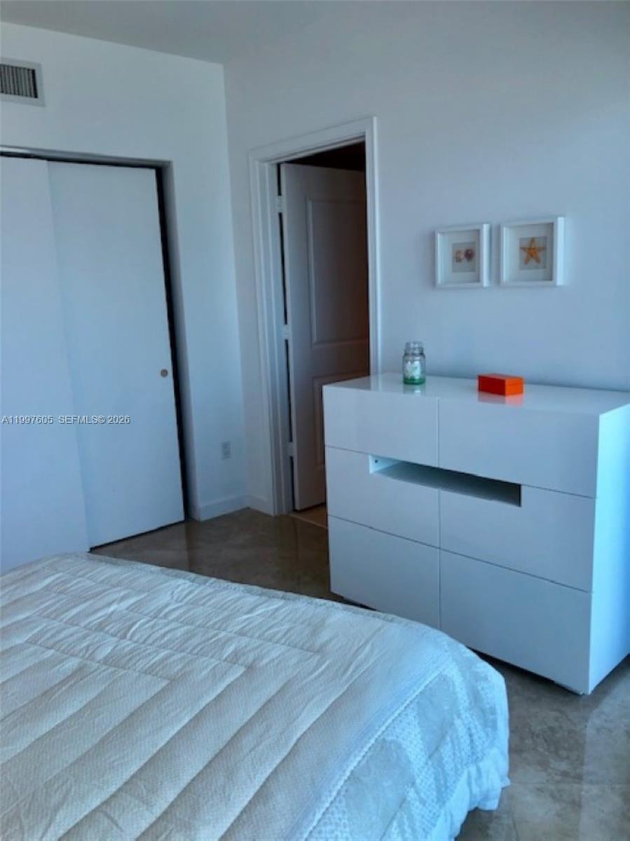 Photo of 3101 Ocean Dr  #2406, Hollywood, Florida, 33019 - Third Bedroom