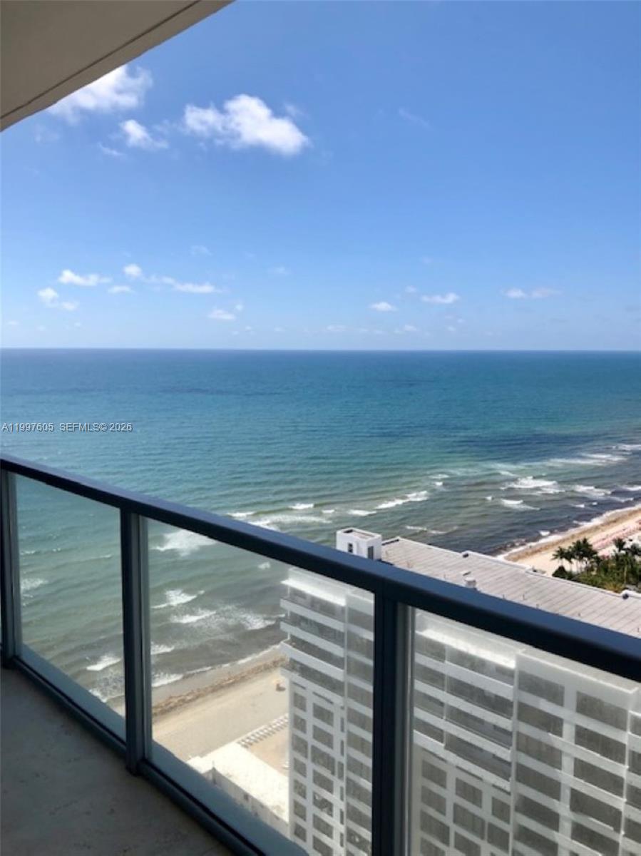 Photo of 3101 Ocean Dr  #2406, Hollywood, Florida, 33019 - 
