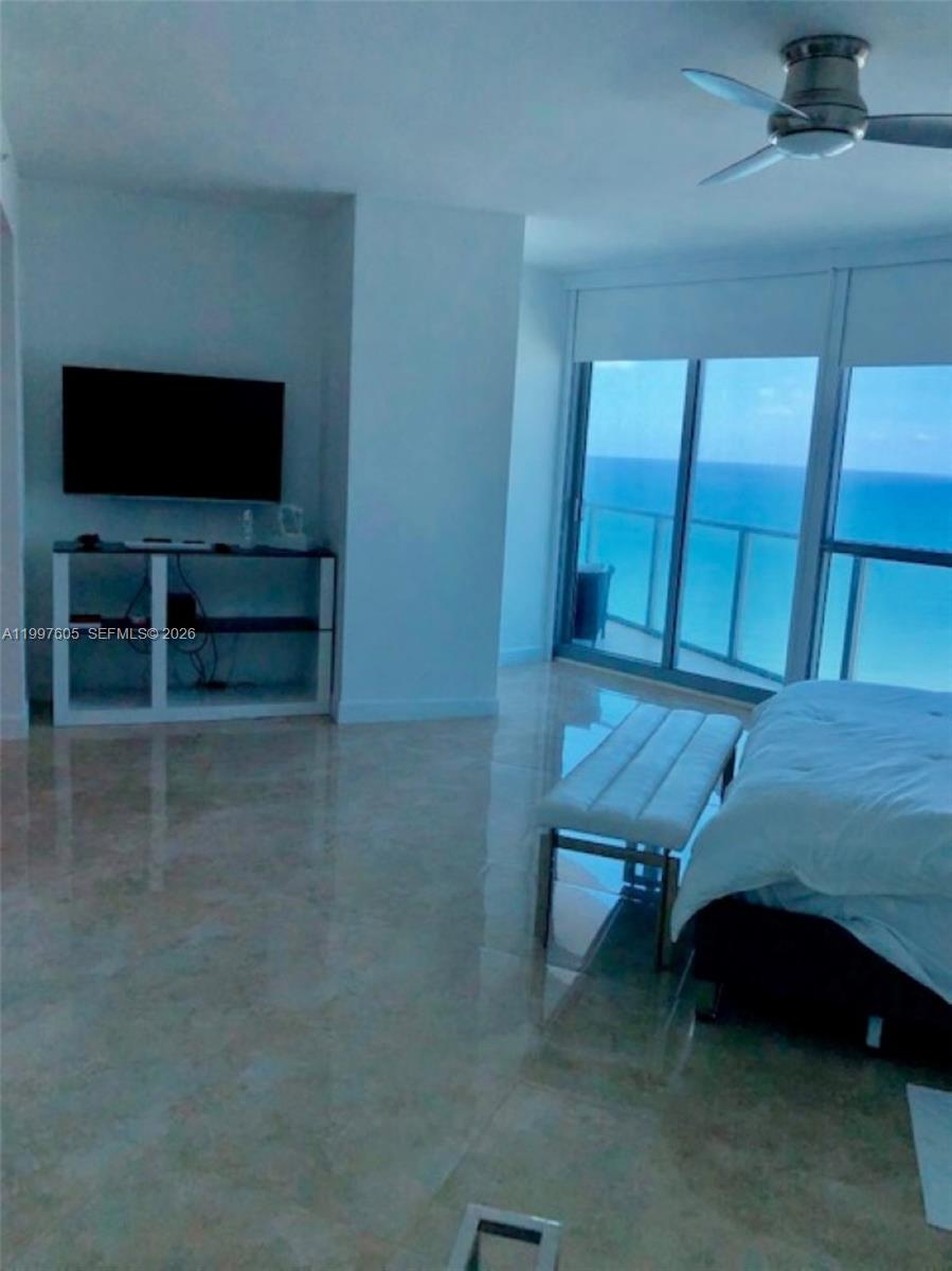 Photo of 3101 Ocean Dr  #2406, Hollywood, Florida, 33019 - Master