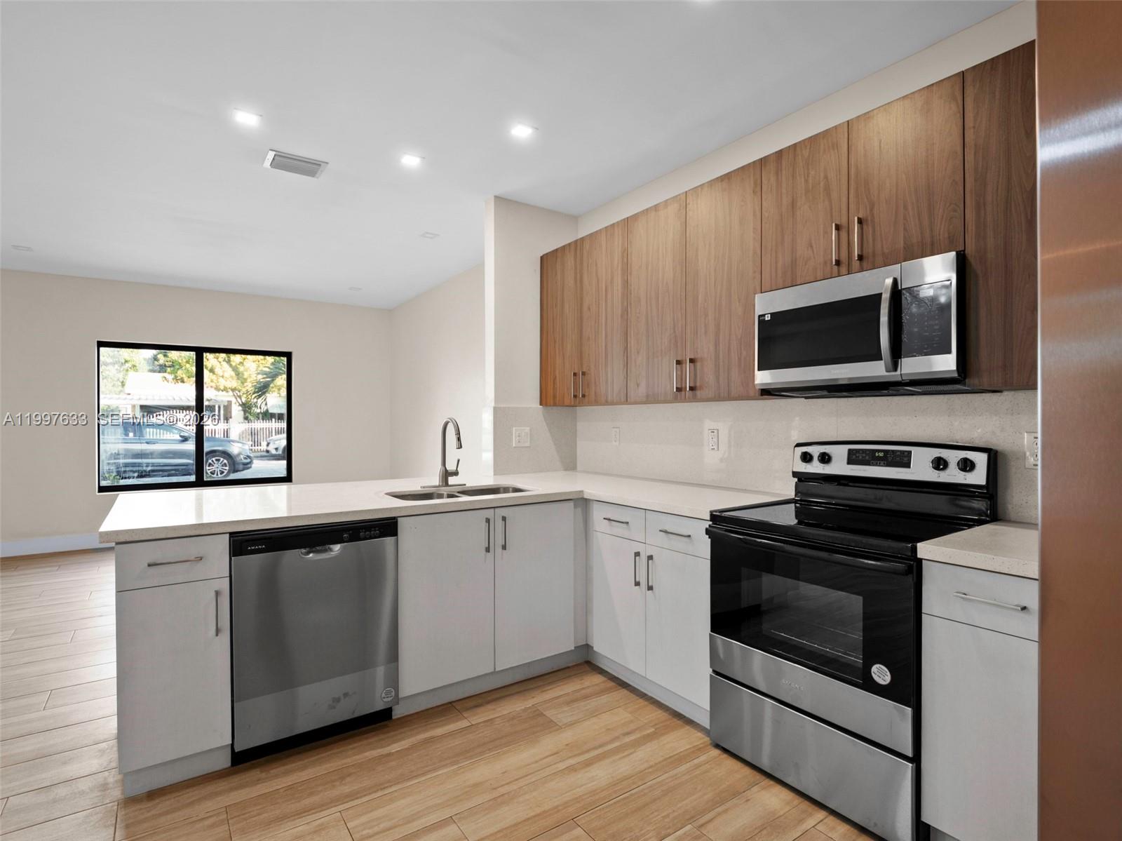   /  2830 sq. ft. $ 2026-04-08 0 Photo
