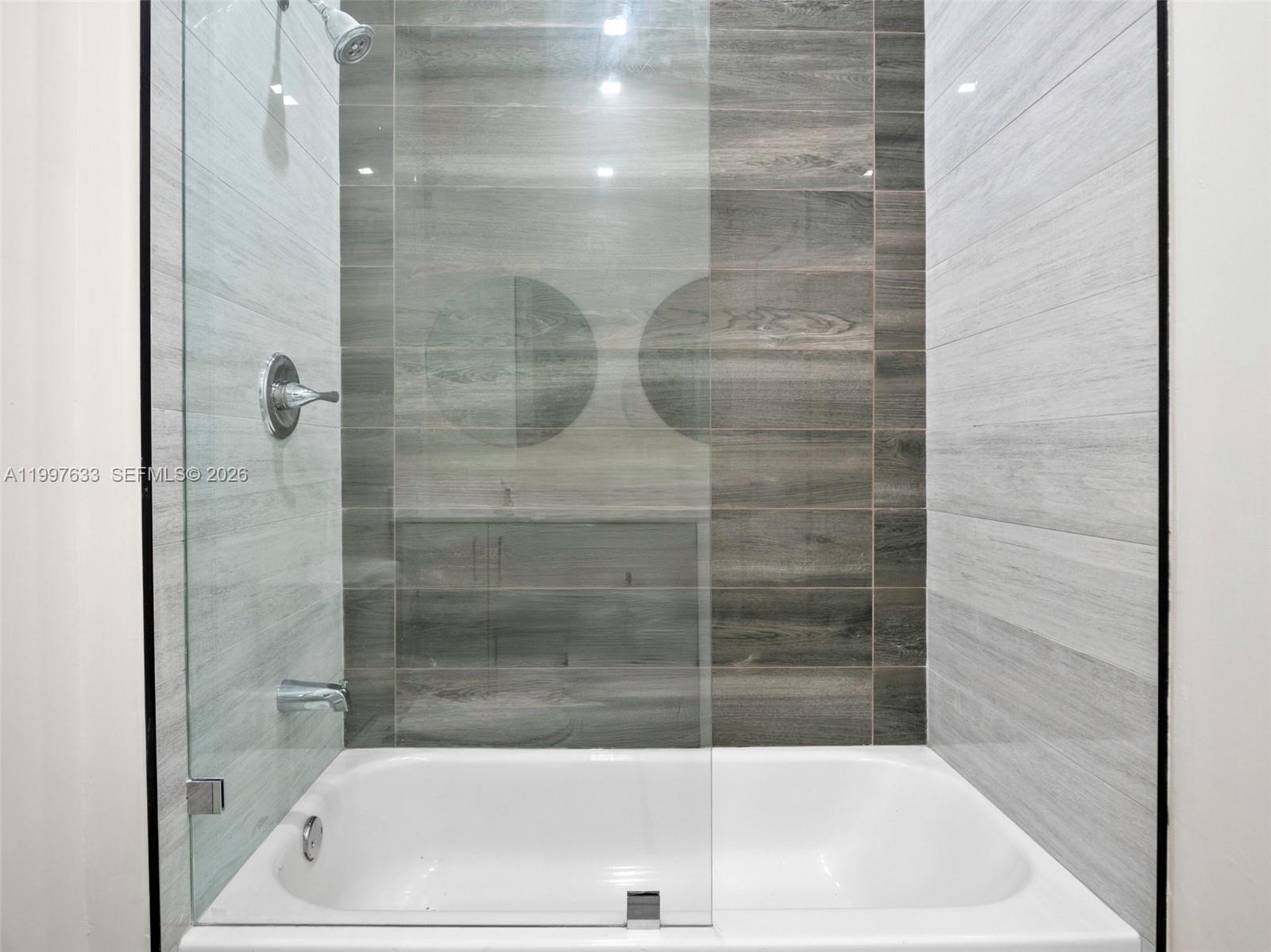   /  2830 sq. ft. $ 2026-04-08 0 Photo