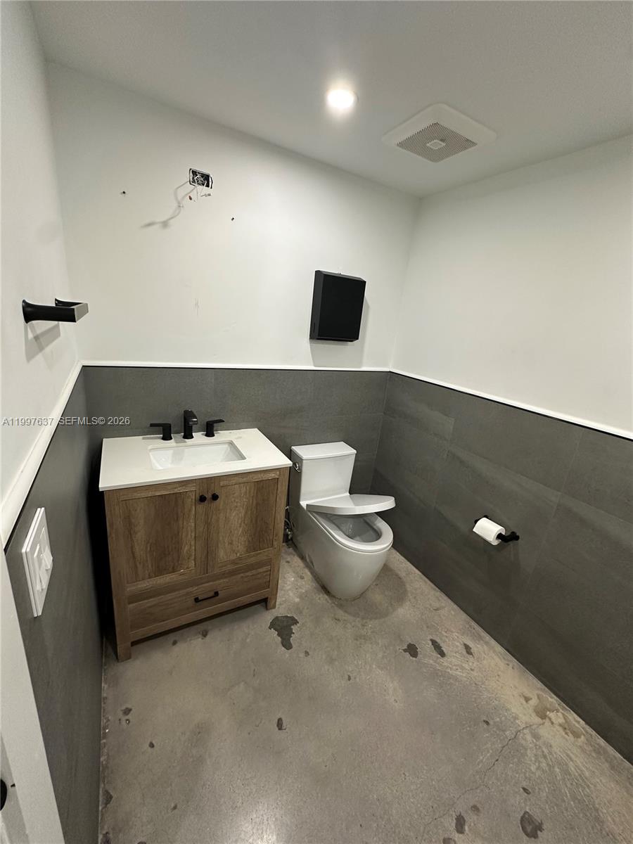   /   sq. ft. $ 2026-04-08 0 Photo