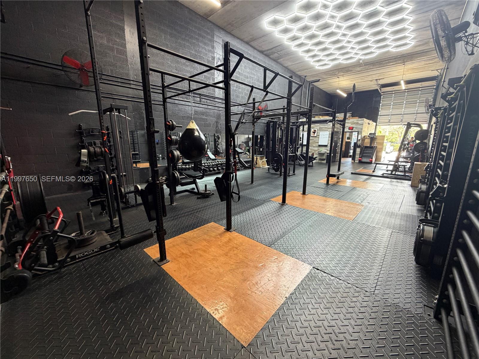 14911  /   sq. ft. $ 2026-04-08 0 Photo