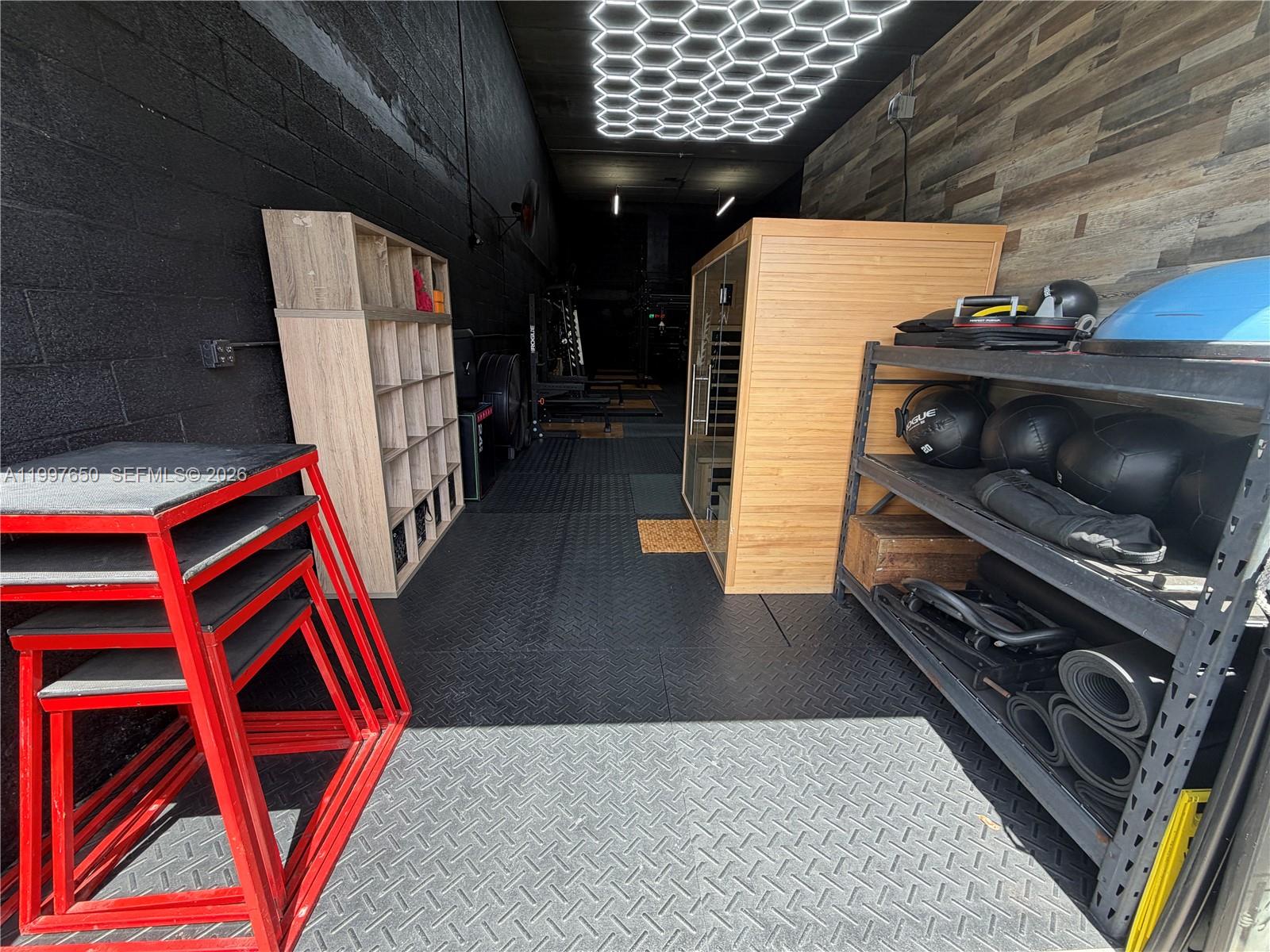 14911  /   sq. ft. $ 2026-04-08 0 Photo