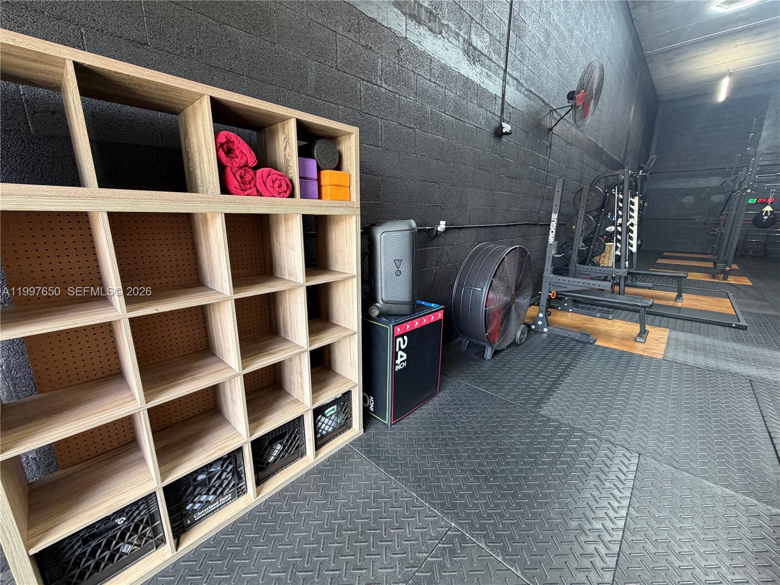 14911  /   sq. ft. $ 2026-04-08 0 Photo