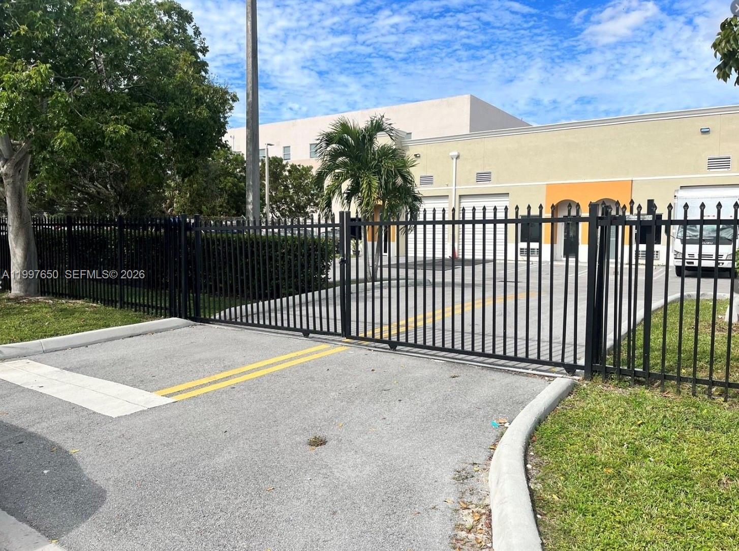 14911  /   sq. ft. $ 2026-04-08 0 Photo