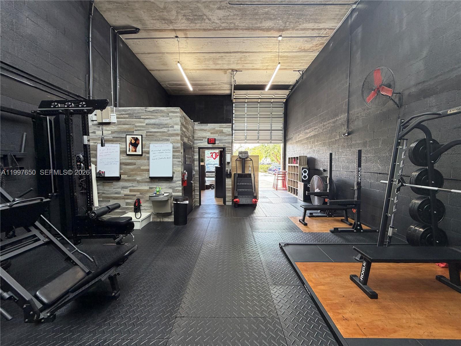 14911  /   sq. ft. $ 2026-04-08 0 Photo