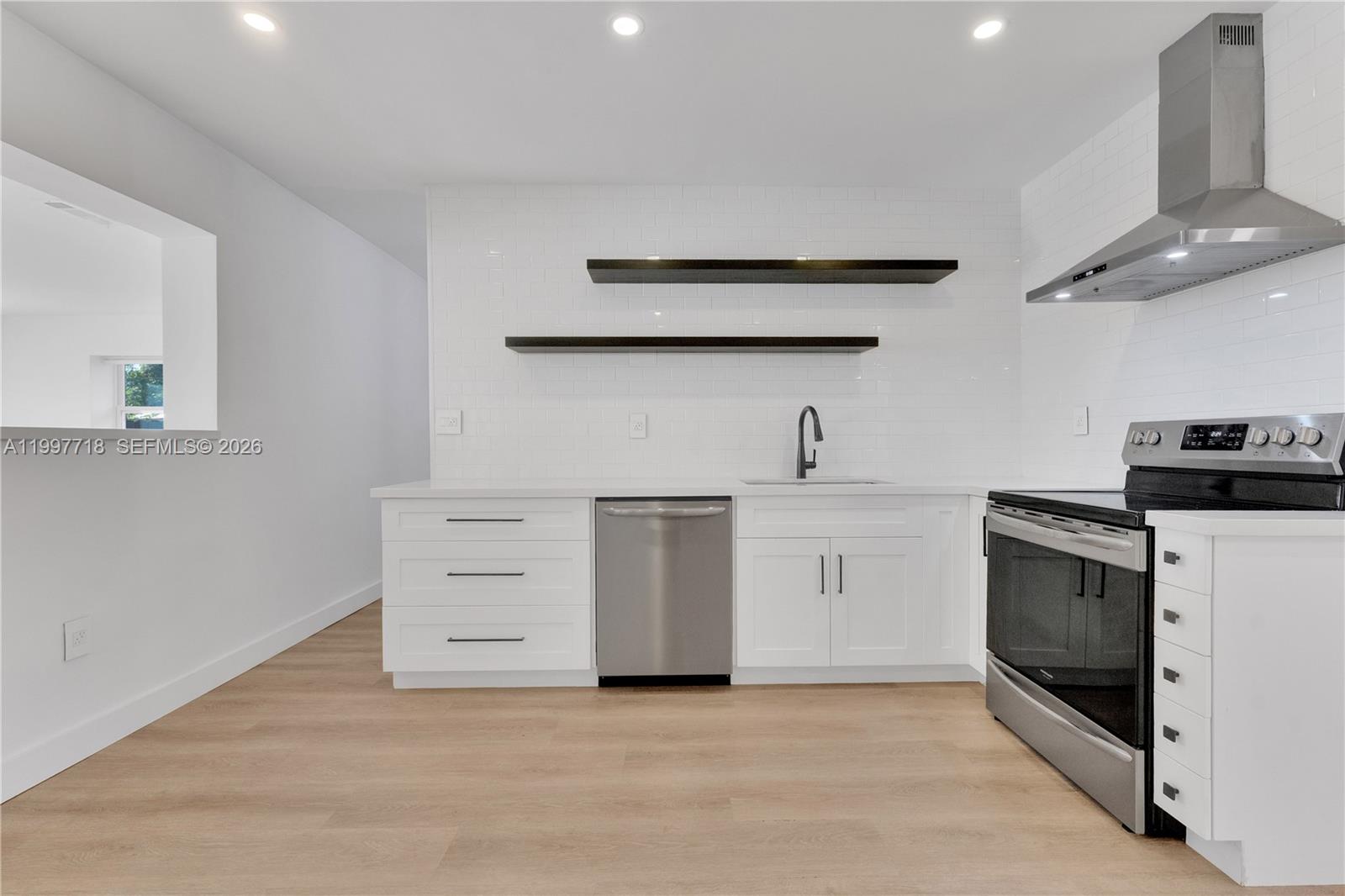 See details / 2169 sq. ft. $ 2026-04-09 0 Photo