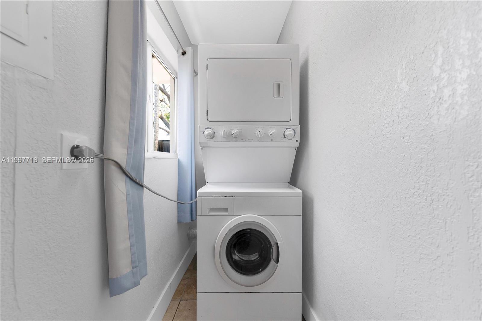 See details / 2169 sq. ft. $ 2026-04-09 0 Photo