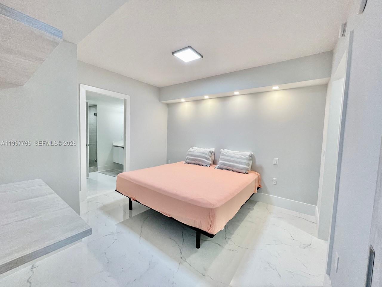 5-905 2 / 3 1541 sq. ft. $ 2026-04-09 0 Photo