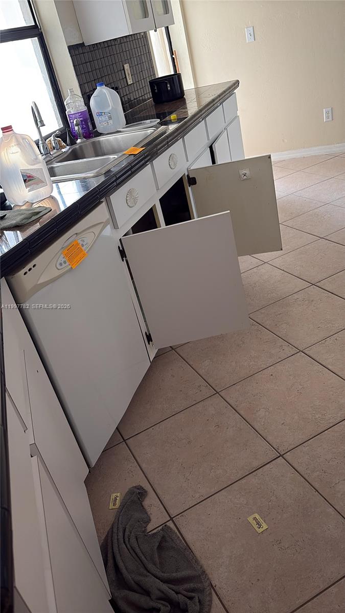 Ver detalles 251 3 / 2 sq. ft. $ 2026-04-09 0 foto