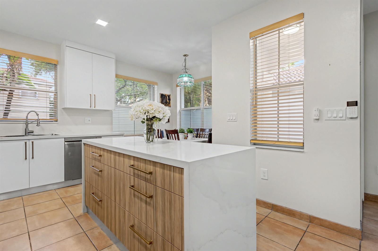 Photo of 1545 Seagrape (1545), Hollywood, Florida, 33019 - 1545-12