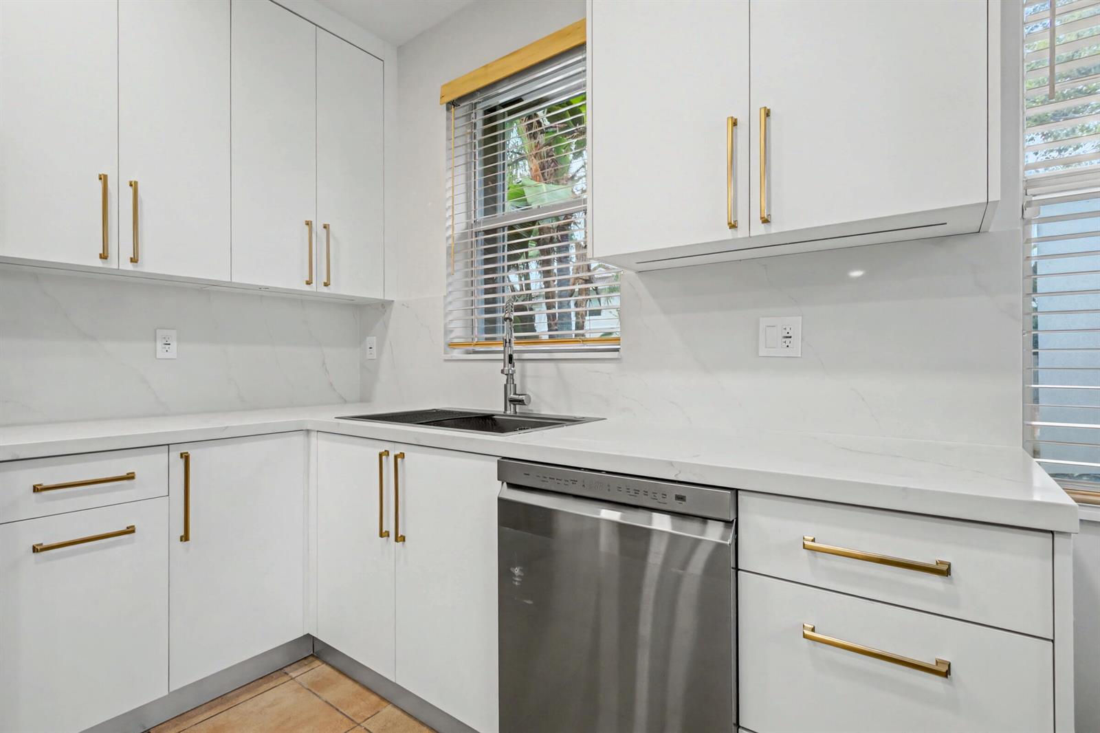 Photo of 1545 Seagrape (1545), Hollywood, Florida, 33019 - 1545-15